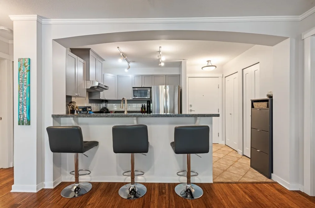 310 1428 PARKWAY BOULEVARD, Coquitlam BC V3E 3L8, Coquitlam BC — Residential for Sale - Photo 4