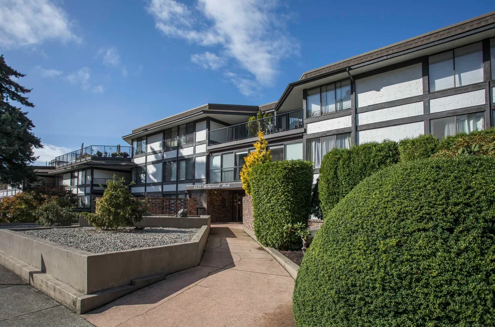 1437 Foster St Unit 310, White Rock, BC - MLS: R3170232