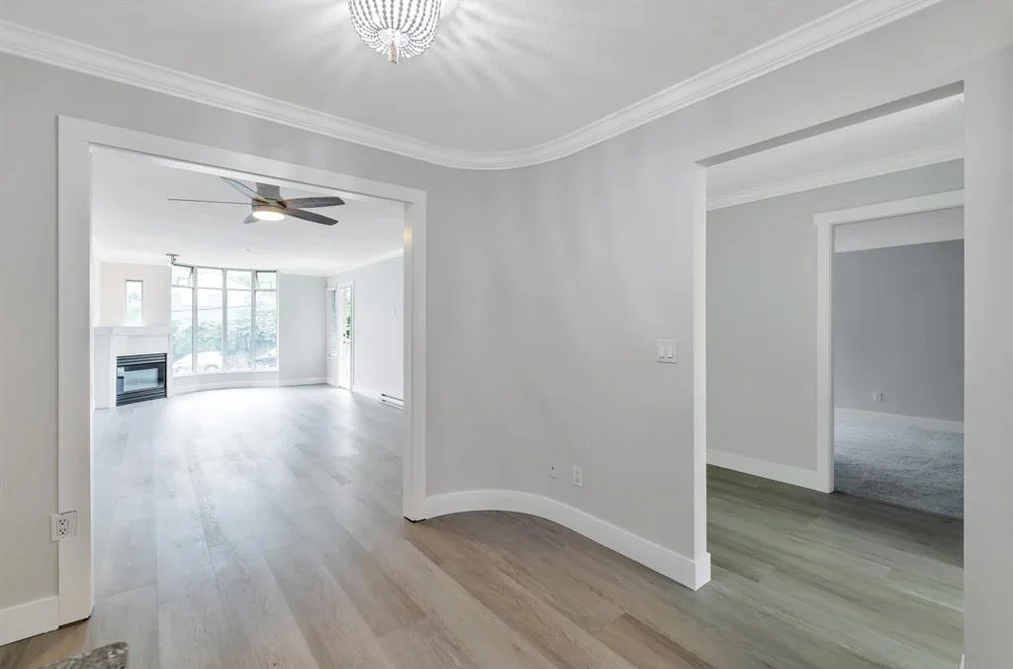 Condo for sale at 310 14965 Marine Drive White Rock British Columbia - MLS: R3124227