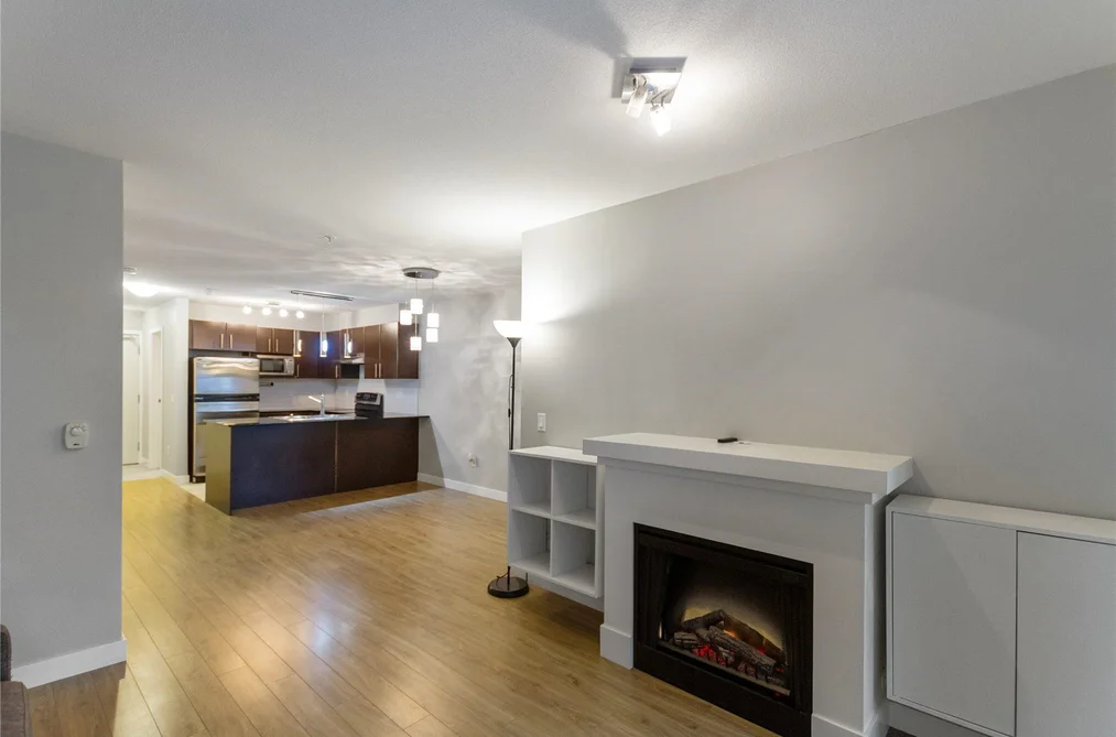 310 1633 MACKAY AVENUE, North Vancouver BC V7P 0A2, North Vancouver BC — Residential for Sale - Photo 4