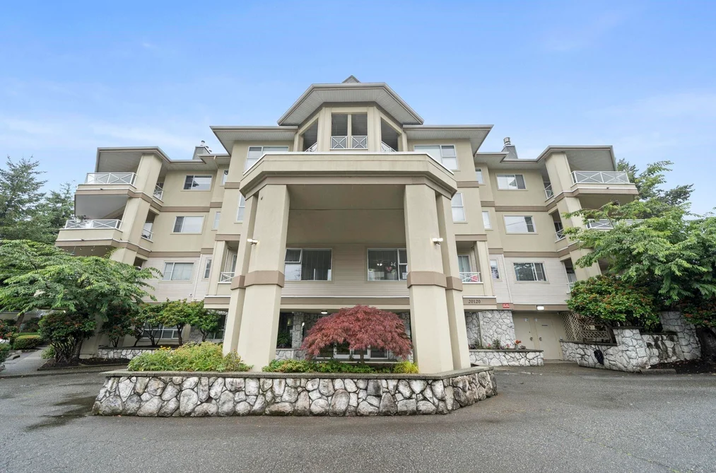 Condo for sale at 310 20120 56 Avenue Langley British Columbia - MLS: R3154807