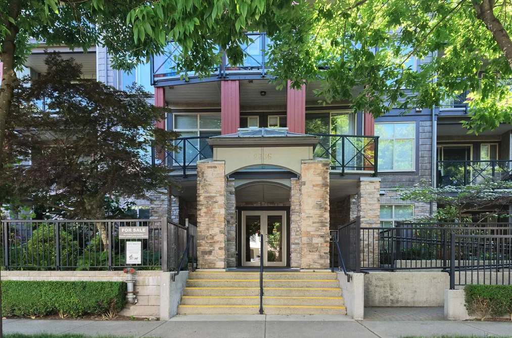 Condo for sale at 310 2336 Whyte Avenue Port Coquitlam British Columbia - MLS: R3139032