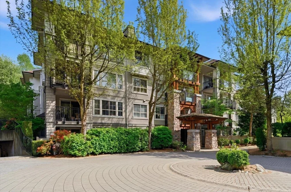 Condo for sale at 310 2966 Silver Springs Boulevard Coquitlam British Columbia - MLS: R3118207