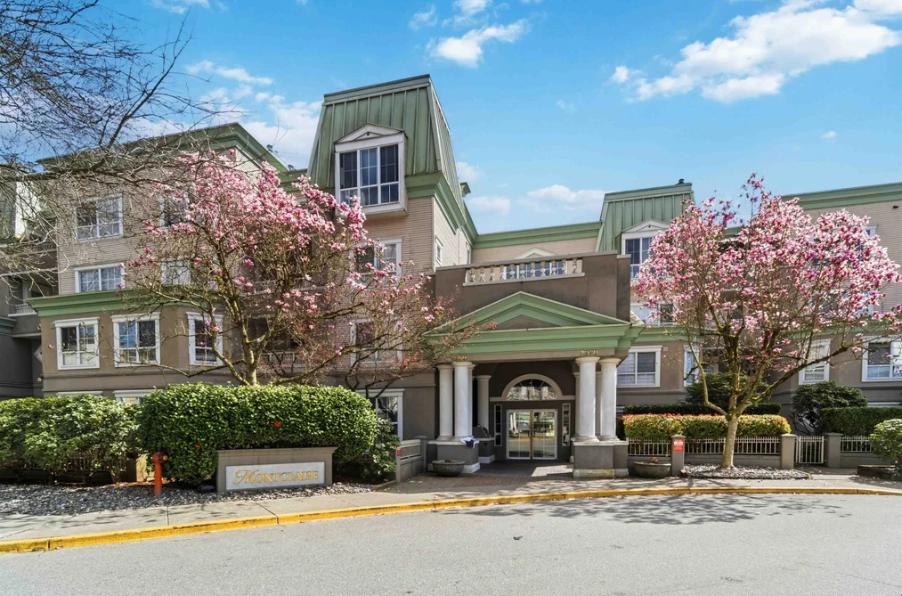Condo for sale at 310 2970 Princess Crescent Coquitlam British Columbia - MLS: R3108620
