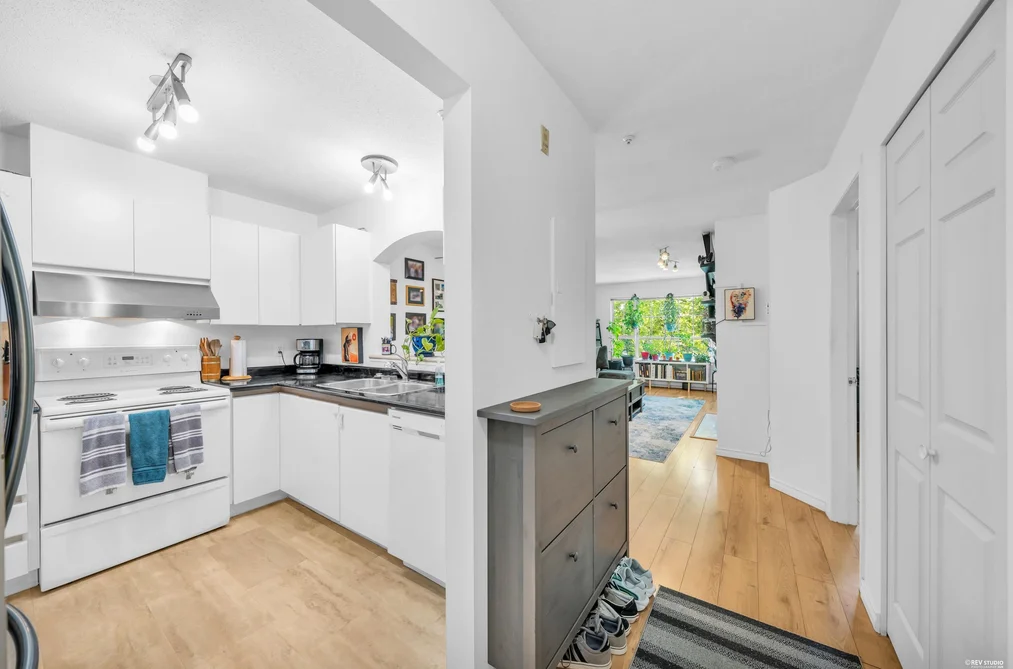 310 2990 PRINCESS CRESCENT, Coquitlam BC V3B 7R3, Coquitlam BC — Residential for Sale — Photo 3 of 34