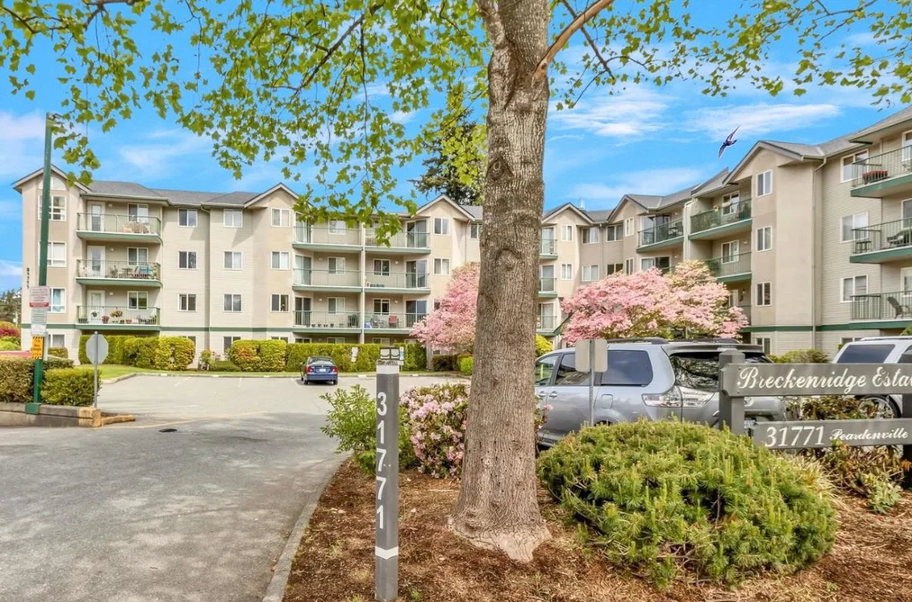 Condo for sale at 310 31771 Peardonville Road Abbotsford British Columbia - MLS: R3088860