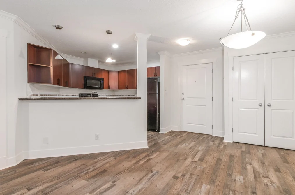 310 33255 OLD YALE ROAD, Abbotsford BC V2S 8R2, Abbotsford BC — Residential for Sale - Photo 3