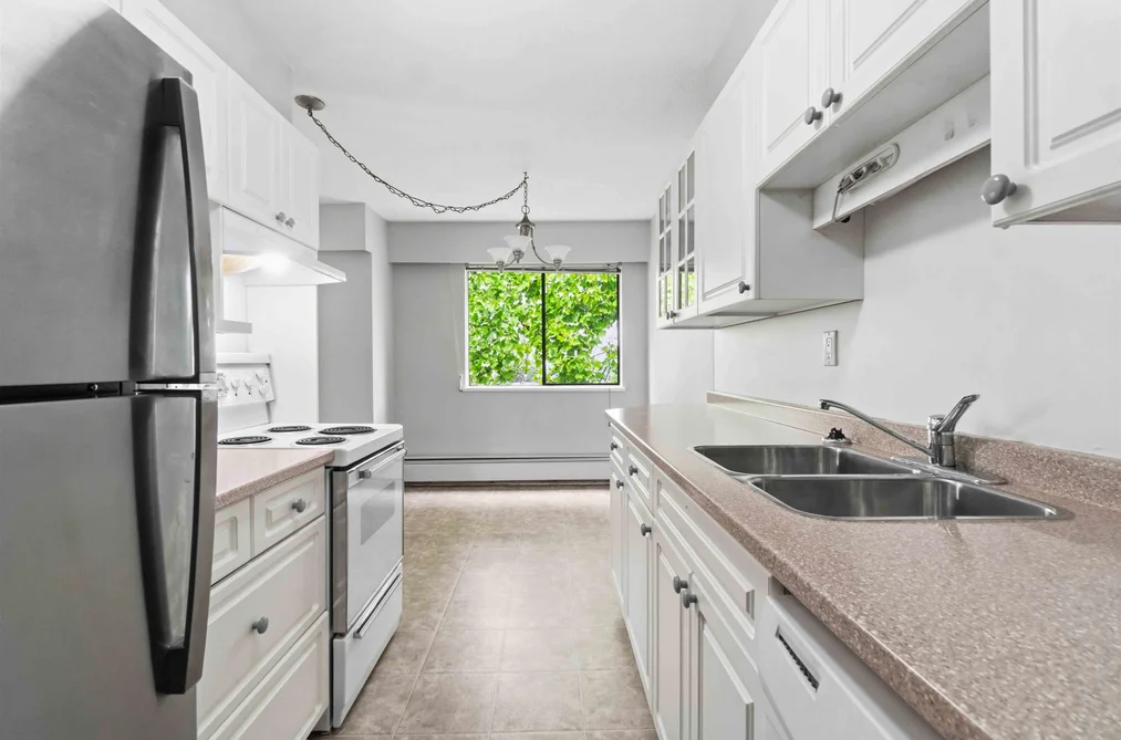 310 590 WHITING WAY, Coquitlam BC V3J 3R9, Coquitlam BC — Residential for Sale — Photo 7 of 20