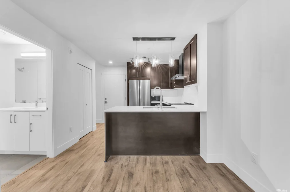 310 6338 KING GEORGE BOULEVARD, Surrey BC V3X 0L5, Surrey BC — Residential for Sale - Photo 6