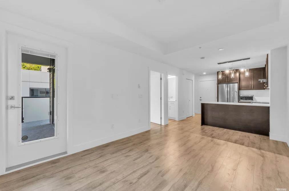 310 6338 KING GEORGE BOULEVARD, Surrey BC V3X 0L5, Surrey BC — Residential for Sale - Photo 7