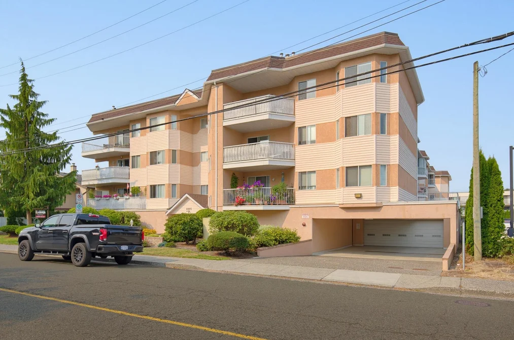 Condo for sale at 310 8985 Mary Street Chilliwack British Columbia - MLS: R3155310