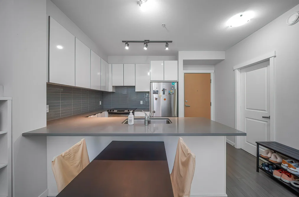 310 9877 UNIVERSITY CRESCENT, Burnaby BC V5A 0E5, Burnaby BC — Residential for Sale - Photo 4