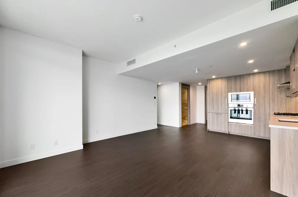 3102 13778 100 AVENUE, Surrey BC V3T 0V3, Surrey BC — Residential for Sale - Photo 2