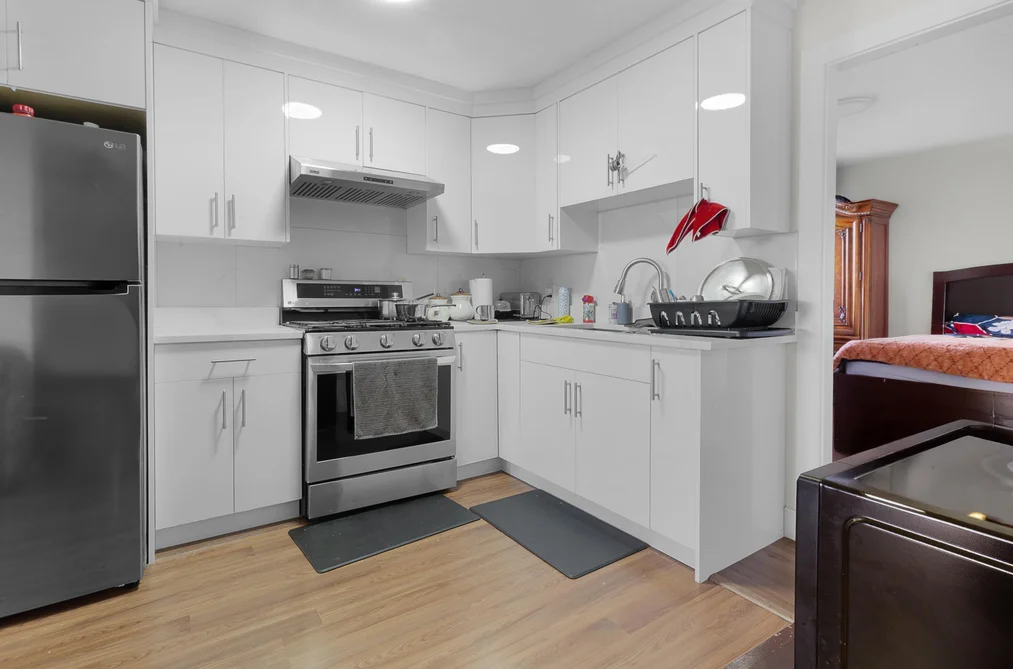 31021 CREEKSIDE DRIVE, Abbotsford BC V2T 5J9, Abbotsford BC — Residential for Sale — Photo 10 of 13
