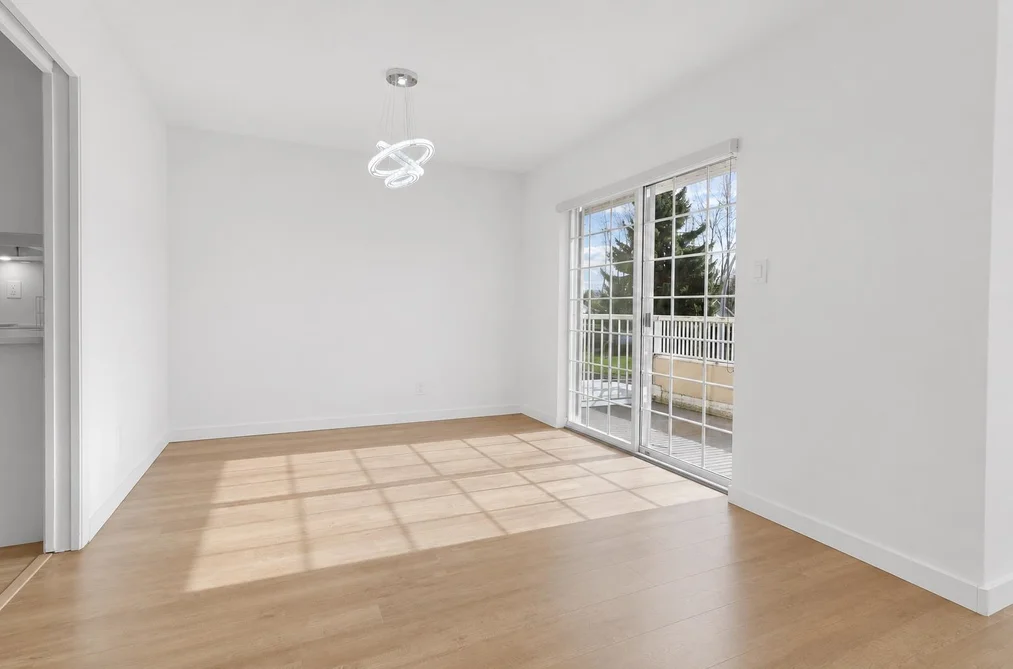 31021 CREEKSIDE DRIVE, Abbotsford BC V2T 5J9, Abbotsford BC — Residential for Sale — Photo 8 of 13