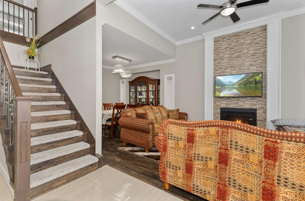 31022 HEADWATER PLACE, Abbotsford BC V2T 0G4, Abbotsford BC — Residential for Sale - Photo 2