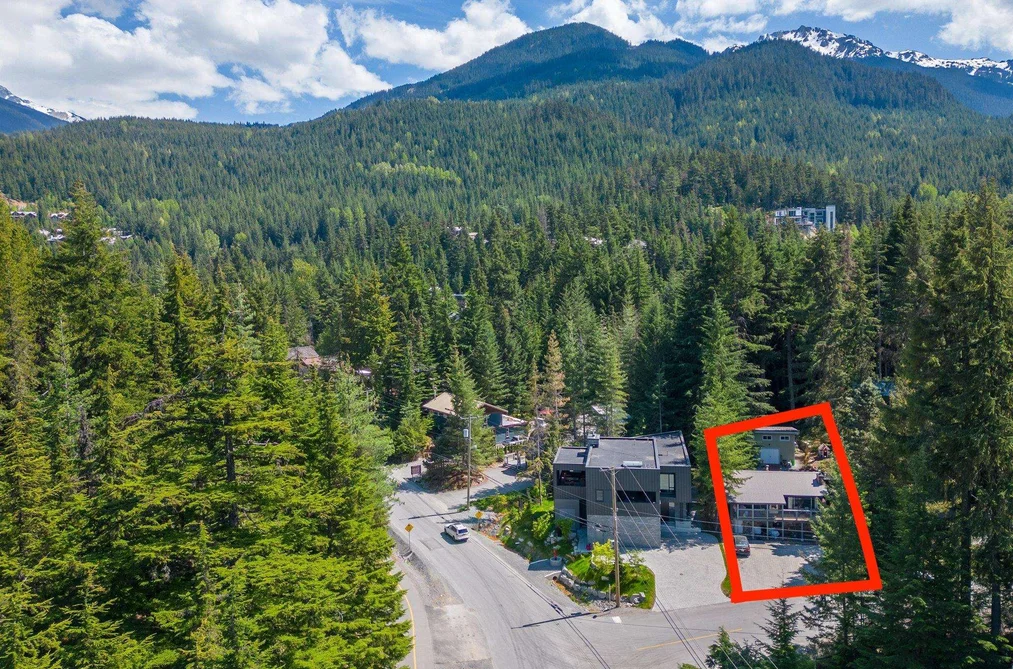 3106 TYROL CRESCENT, Whistler BC V8E 0B8, Whistler BC — Residential for Sale - Photo 3