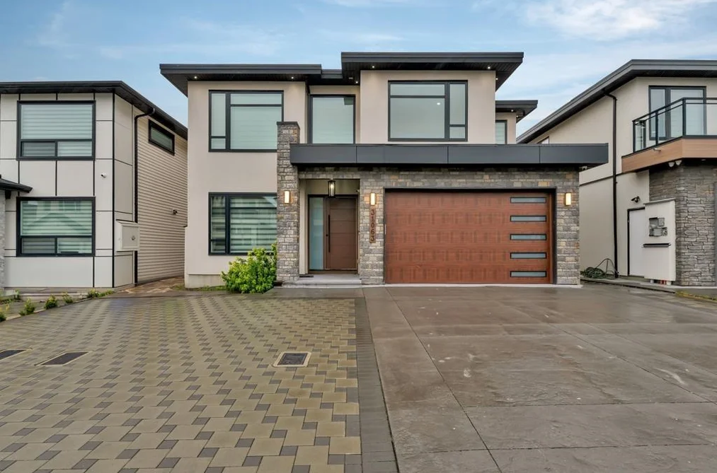 House for sale at 31063 N Deertrail Drive Abbotsford British Columbia - MLS: R3096866