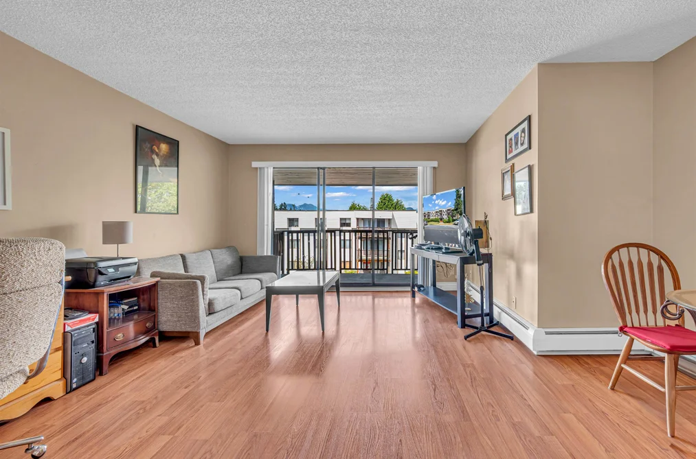 Condo for sale at 311 12170 222 Street Maple Ridge British Columbia - MLS: R3152676