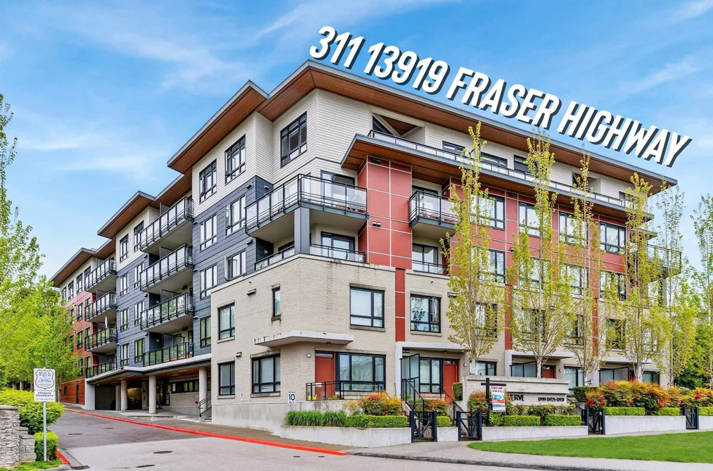 Condo for sale at 311 13919 Fraser Highway Surrey British Columbia - MLS: R3117405
