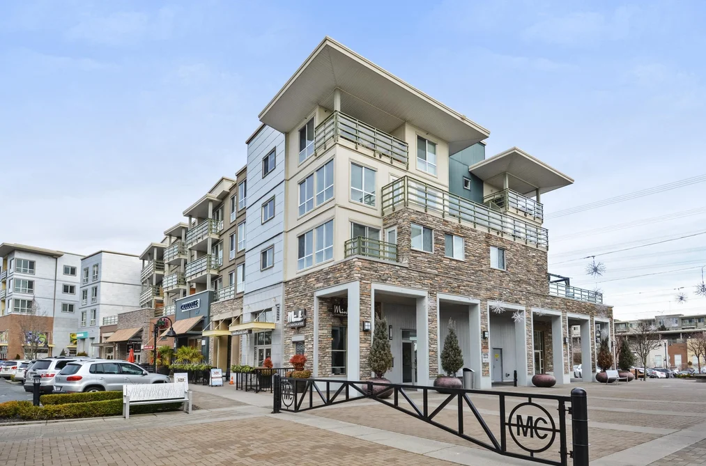 Condo for sale at 311 15775 Croydon Drive Surrey British Columbia - MLS: R3098612