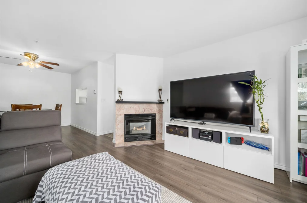 Condo for sale at 311 19241 Ford Road Pitt Meadows British Columbia - MLS: R3095705