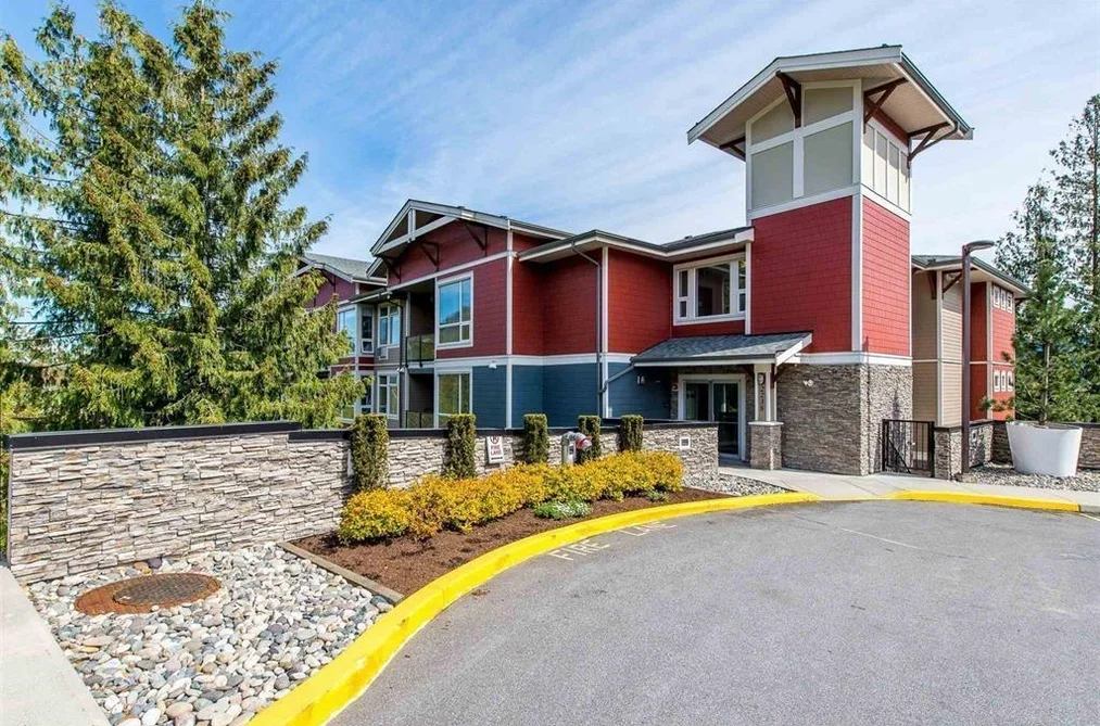 Condo for sale at 311 2238 Whatcom Road Abbotsford British Columbia - MLS: R3130047