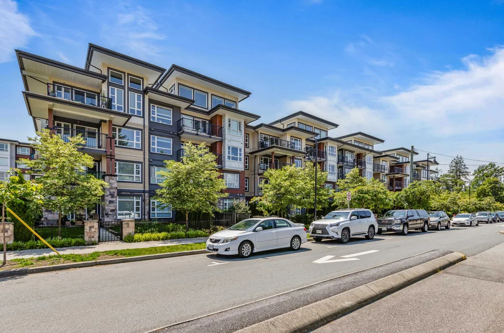Condo for sale at 311 22562 121 Avenue Maple Ridge British Columbia - MLS: R3159376
