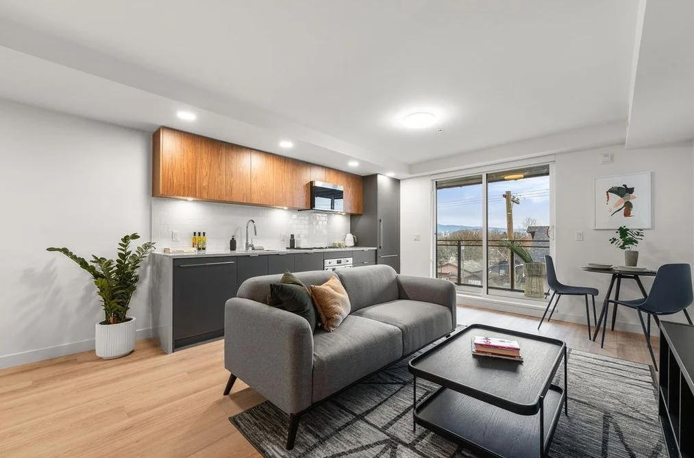 Condo for sale at 311 2419 Grant Street Vancouver British Columbia - MLS: R3126555