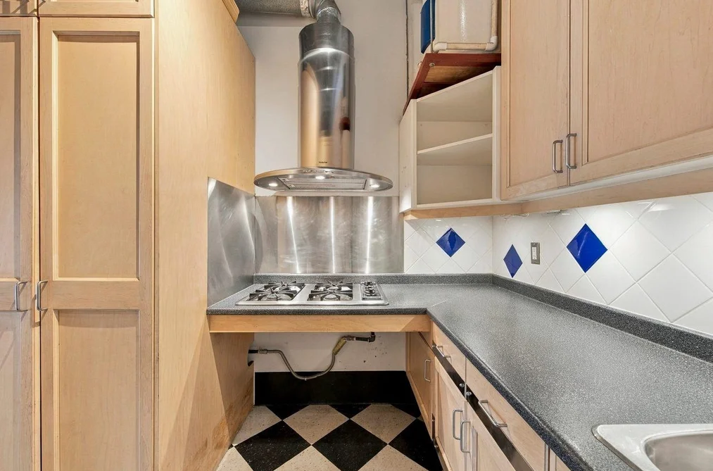 311-272 E 4th Avenue, Vancouver, BC - Condo for Sale - Photo 12 of 20 311-272 E 4th Avenue, Vancouver, BC - Condo for Sale - Photo 12 of 20