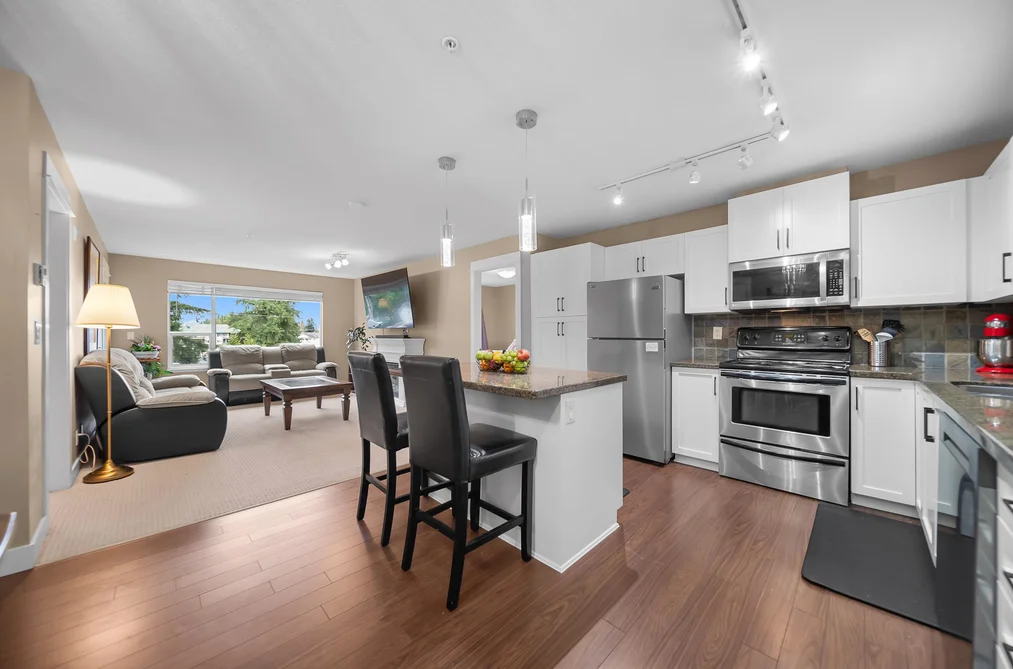 Condo for sale at 311 2990 Boulder Street Abbotsford British Columbia - MLS: R3107256