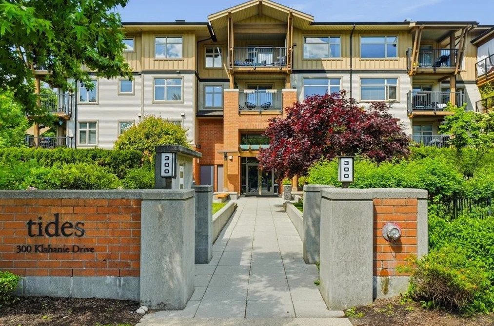Condo for sale at 311 300 Klahanie Drive Port Moody British Columbia - MLS: R3134576