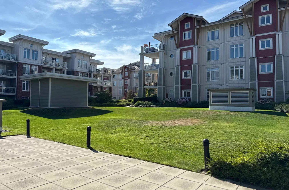 311 4211 BAYVIEW STREET, Richmond BC V7E 6T6, Richmond BC — Residential for Sale - Photo 2