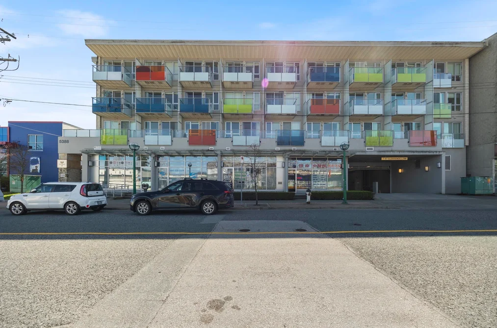 Condo for sale at 311 5388 Grimmer Street Burnaby British Columbia - MLS: R3110283