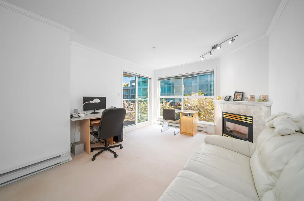 Condo for sale at 311 5880 Dover Crescent Richmond British Columbia - MLS: R2994043