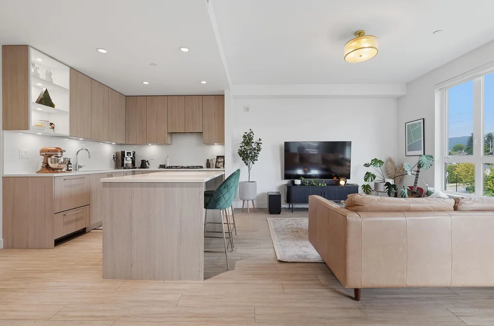 Condo for sale at 311 707 E 3rd Street North Vancouver British Columbia - MLS: R3125707