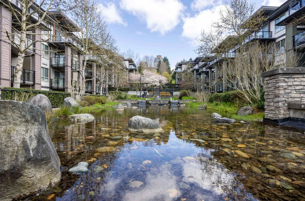 Condo for sale at 311 7428 Byrnepark Walk Burnaby British Columbia - MLS: R3089489