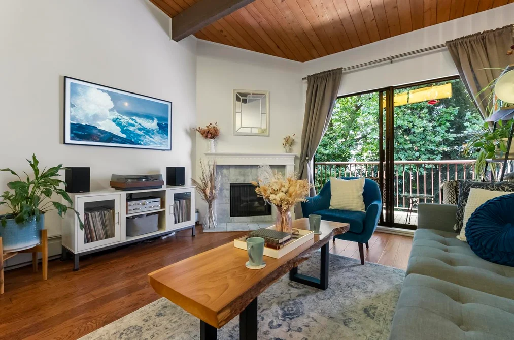 Condo for sale at 311 9101 Horne Street Burnaby British Columbia - MLS: R3149775