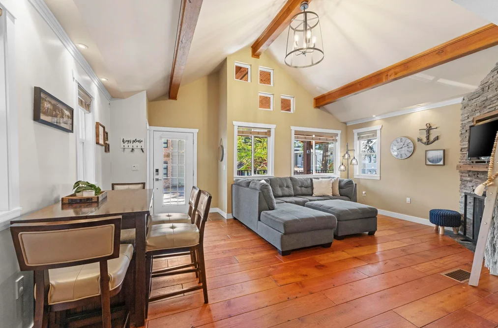 311 SPRUCE STREET, Cultus Lake BC V2R 4Y7, Cultus Lake BC — Residential for Sale - Photo 3
