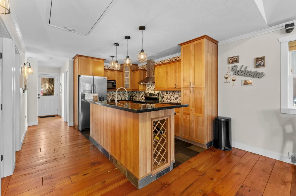 311 SPRUCE STREET, Cultus Lake BC V2R 4Y7, Cultus Lake BC — Residential for Sale - Photo 6