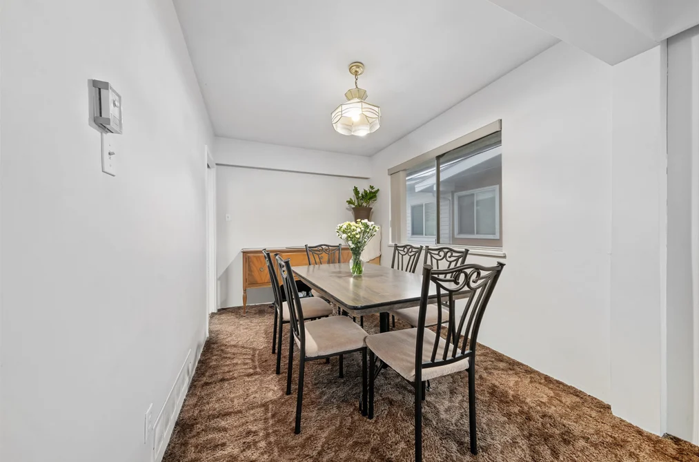 3115 E 49 Avenue, Vancouver, BC - House for Sale - Photo 12 of 40 3115 E 49 Avenue, Vancouver, BC - House for Sale - Photo 12 of 40