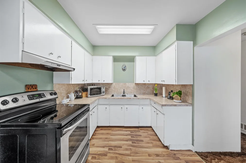 3115 E 49 Avenue, Vancouver, BC - House for Sale - Photo 13 of 40 3115 E 49 Avenue, Vancouver, BC - House for Sale - Photo 13 of 40