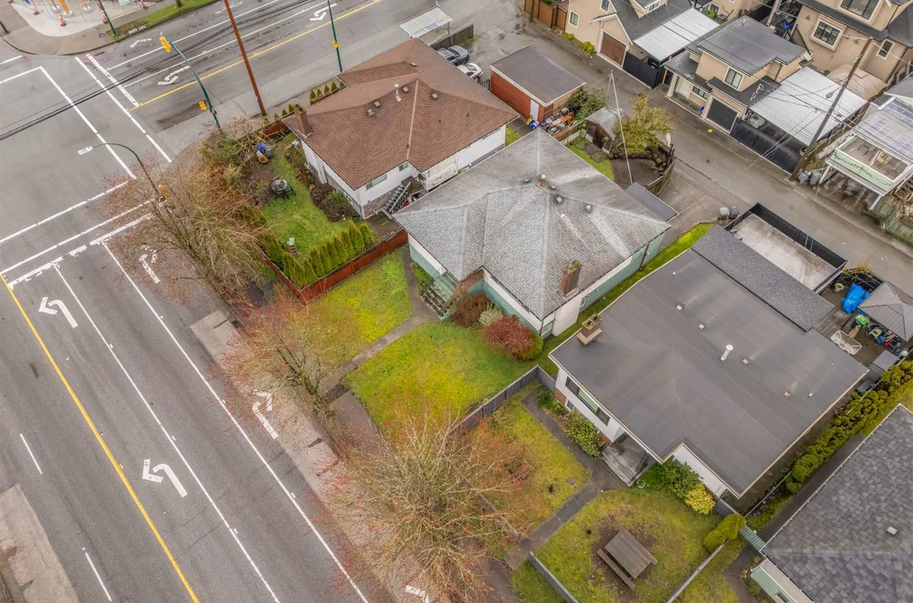 3115 E 49 Avenue, Vancouver, BC - House for Sale - Photo 35 of 40 3115 E 49 Avenue, Vancouver, BC - House for Sale - Photo 35 of 40