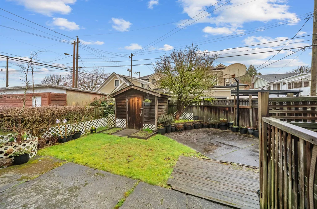 3115 E 49 Avenue, Vancouver, BC - House for Sale - Photo 6 of 40 3115 E 49 Avenue, Vancouver, BC - House for Sale - Photo 6 of 40