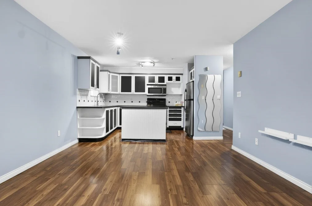 312 121 SHORELINE CIRCLE, Port Moody BC V3H 5G2, Port Moody BC — Residential for Sale - Photo 4