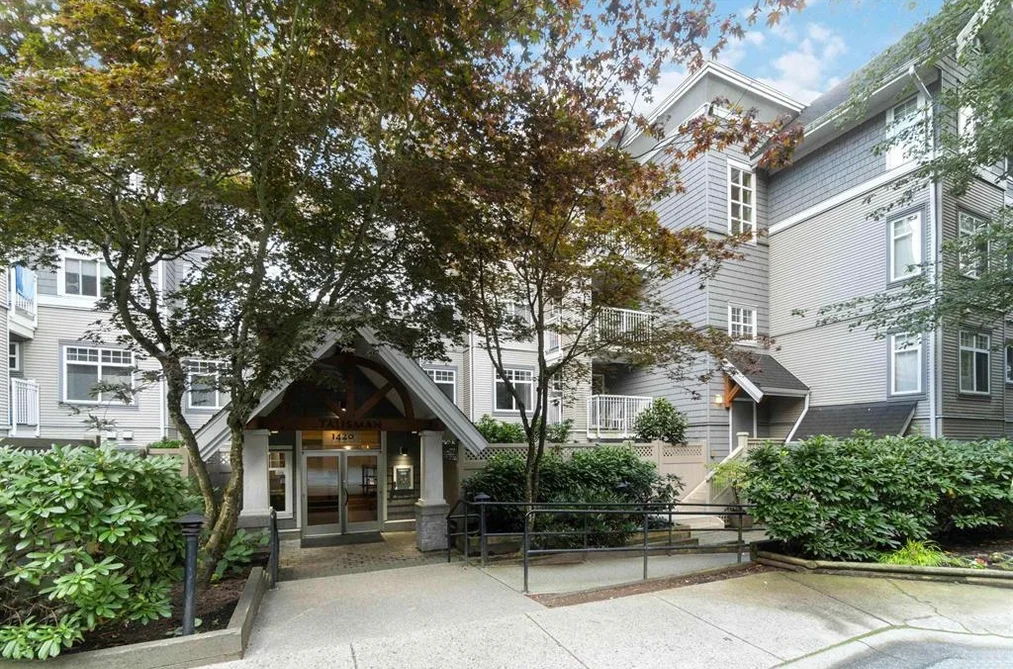 Condo for sale at 312 1420 Parkway Boulevard Coquitlam British Columbia - MLS: R3159797