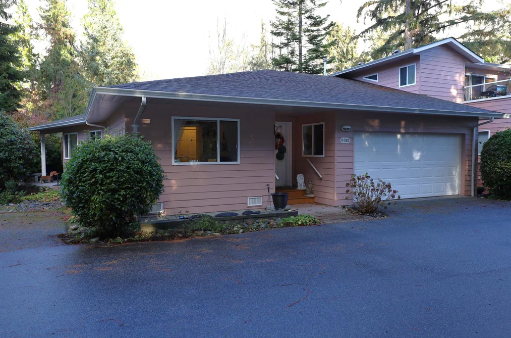 312 1585 FIELD ROAD, Sechelt BC V7Z 0H1, Sechelt BC — Residential for Sale - Photo 2