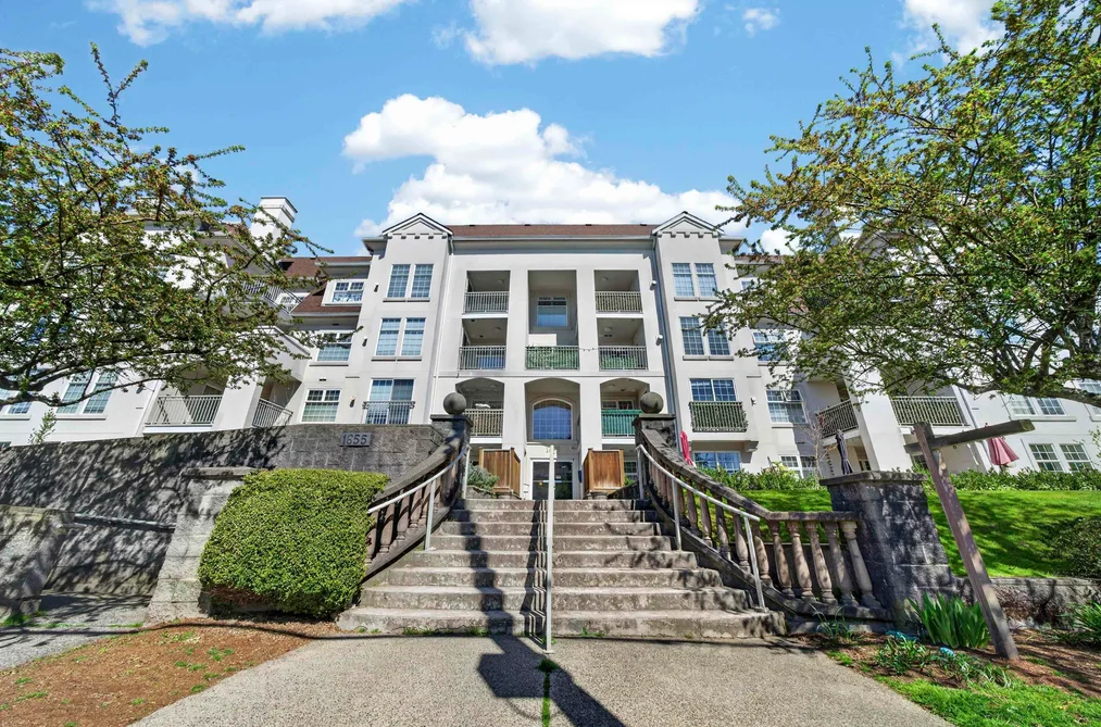 Condo for sale at 312 1655 Grant Avenue Port Coquitlam British Columbia - MLS: R3109989