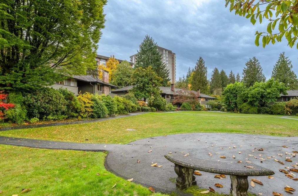312 235 KEITH ROAD, West Vancouver BC V7T 1L5, West Vancouver BC — Residential for Sale - Photo 2