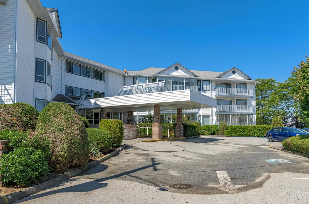 Condo for sale at 312 2425 Church Street Abbotsford British Columbia - MLS: R3137363